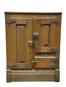 Antique Oak Ice Queen Icebox