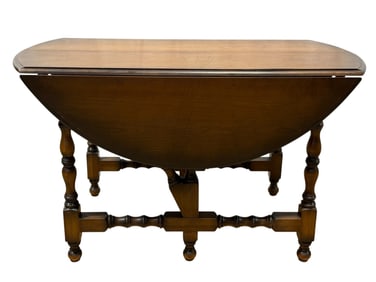 Drop Leaf Dining Table w/ 2 Leaves