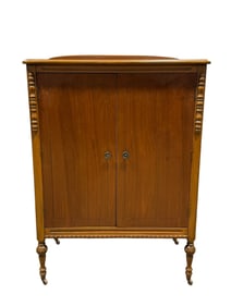 Vintage 2 Door Linen Press