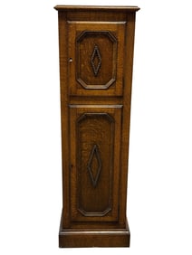 Early 1900s Tiger Oak 2 Door Cabinet