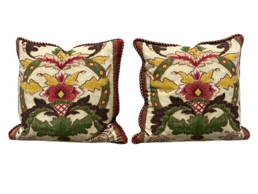 Pair of Vintage Floral Design Throw Pillows