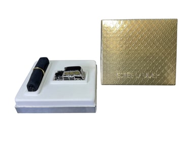 Estee Lauder "London Taxi" Solid "Pleasures" Perfume Compact