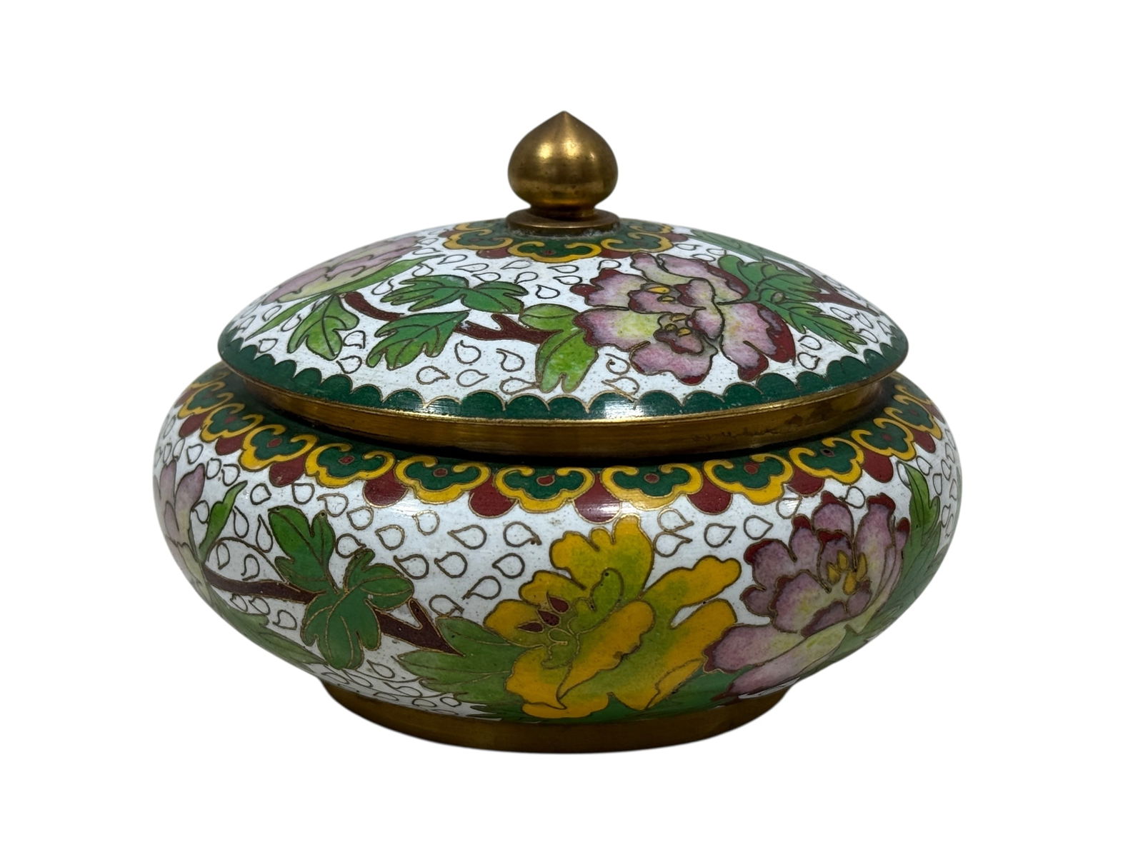 Vintage Chinese Cloisonne Trinket Box: Vintage Chinese Cloisonne Trinket Box. Depicting green and gold scalloped edge on a white background with flowers and leaves. Measures 3" H x 4" W x 4" D.