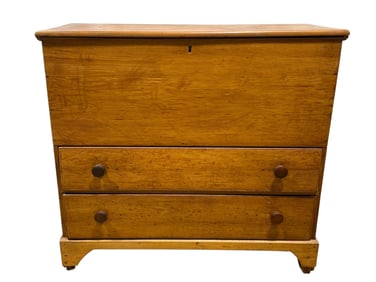 Primitive Mule Chest