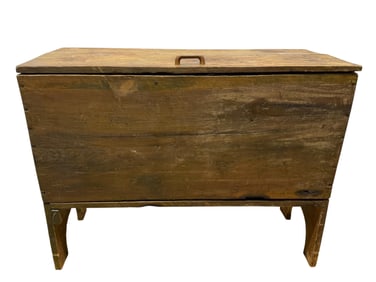 Primitive Grain Bin