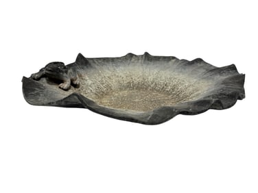Virginia Metal Crafters "Frog Lotus Leaf" Bird Bath
