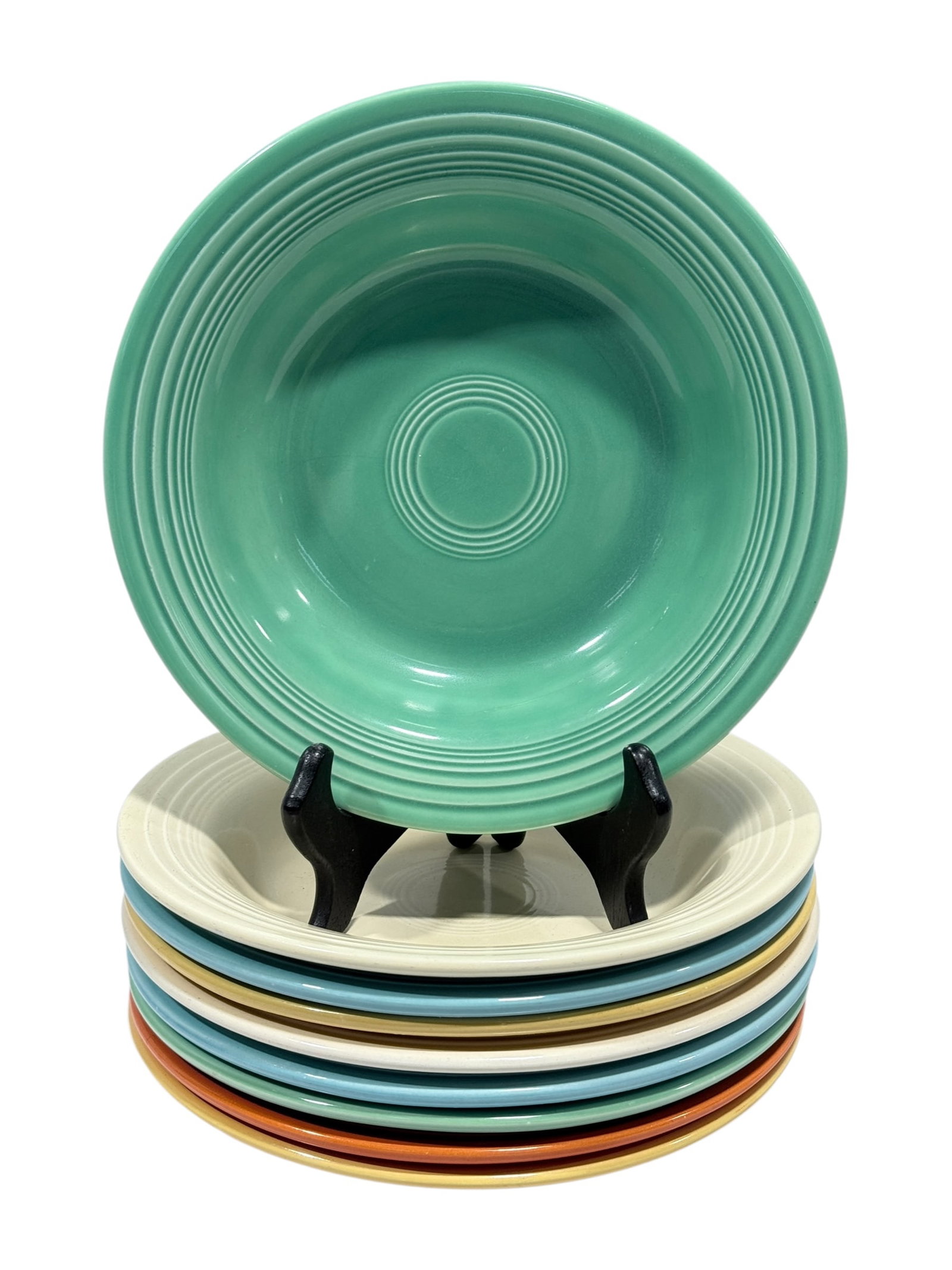 (9) Early Fiesta Soup Bowls: (9) Early Fiesta Soup Bowls. Each measures 1.5" H x 8.5" Diameter. Refer to pictures to see damaged bowls.