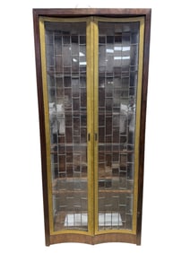 Fine Drexel Heritage Leaded Glass Curio Display Cabinet