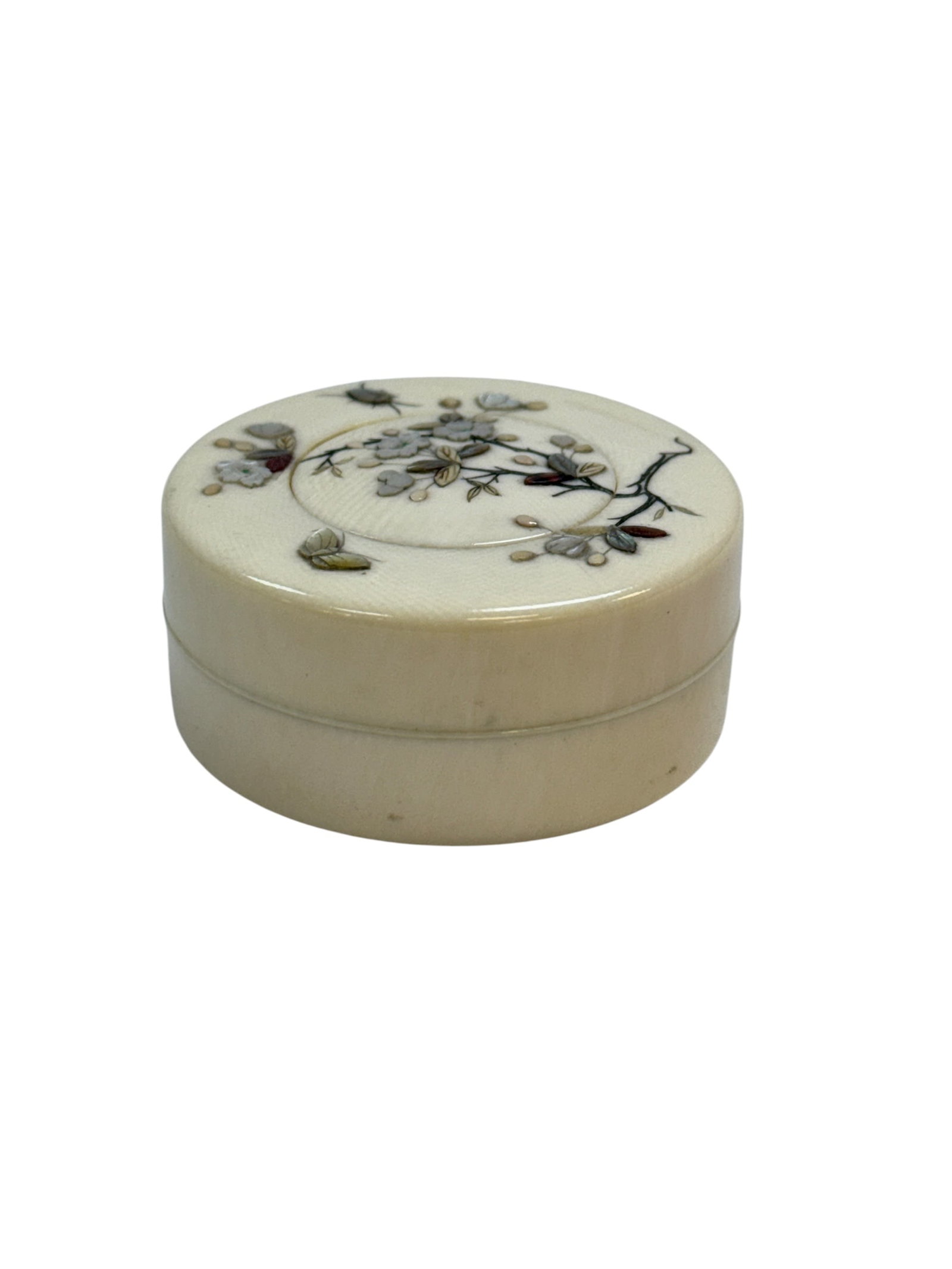 Fine Shibayama Okimono Meiji Covered Box: Fine Shibayama Okimono Meiji Covered Box. Stone and mother-of-pearl inlaid Insects & leaves. Measures 1" H x 2.5" Diameter. Missing mother-of-pearl leaf piece on the lid.