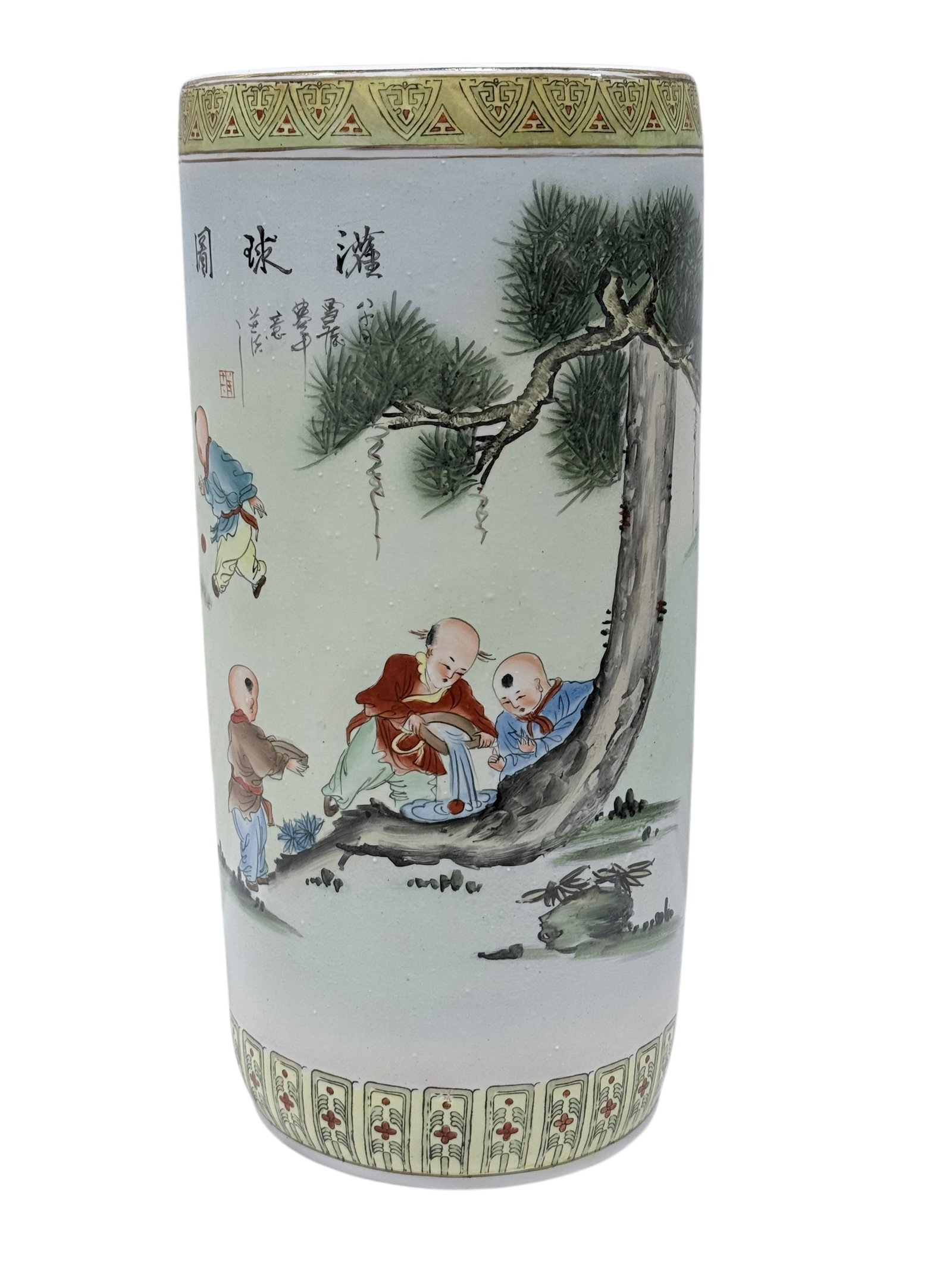 Chinese Qing Dynasty Style Porcelain Vase: Chinese Qing Dynasty Style Porcelain Vase. Measures 18" H x 8.5" Diameter. In good condition.