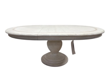 Hooker Furniture "Traditions" Wood Dining Table w/ 1 Leaf