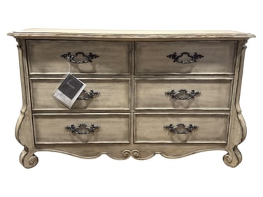 Hooker Furniture "Chatelet" 6 Drawer Dresser
