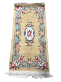 Hand Knotted Floral Design Wool Rug