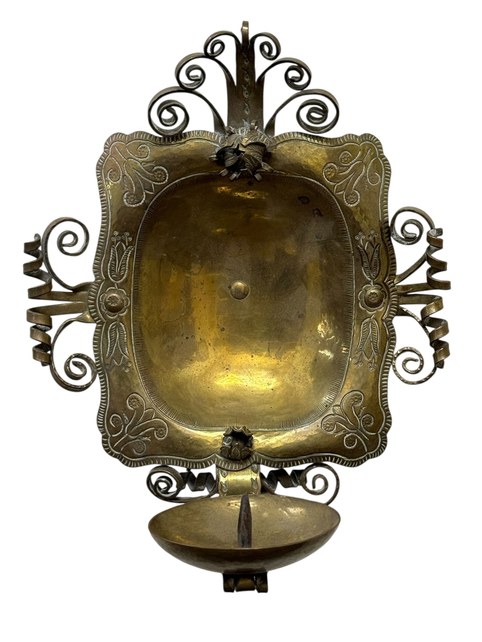 Signed Handarbeit Arts & Crafts Brass Wall Sconce: Signed Handarbeit Arts & Crafts Brass Wall Sconce. Marked Bohde Soaking Handarbeit on the backside. Measures 8.25" H x 7" W x 6.5" D. In used condition.