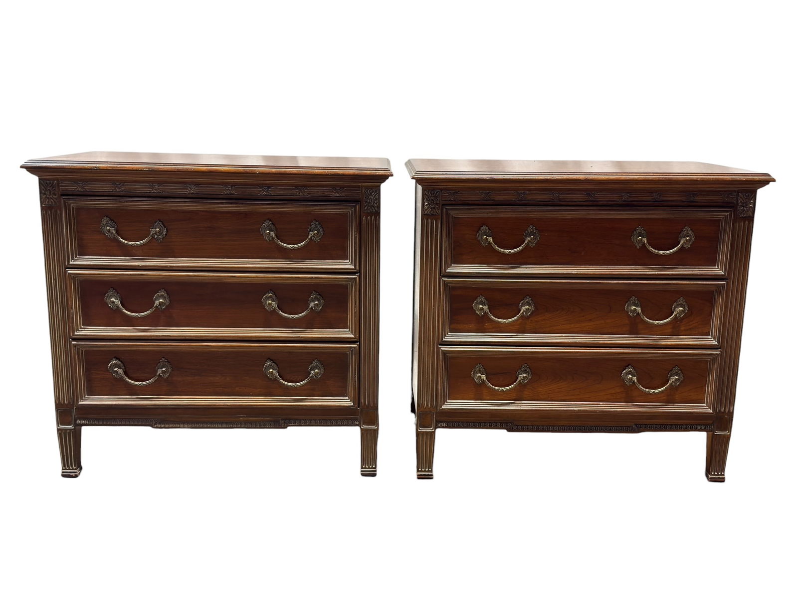 Pair of Councill Furniture Mahogany Nightstands (1 of 8)