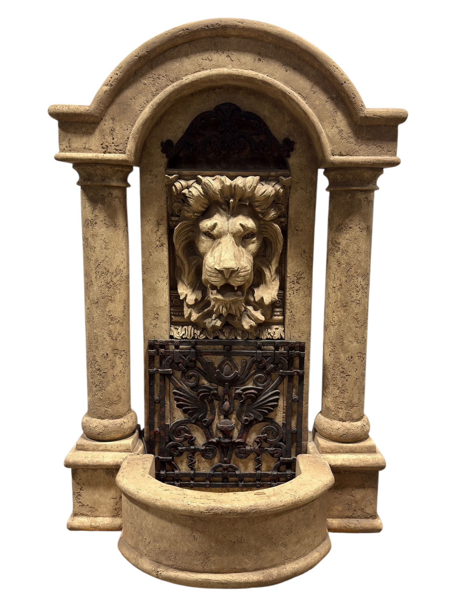 Large Fiberglass Lion Head Architectural Garden Fountain: A dramatic large-scale late 20th century fiberglass garden fountain designed in the form of a classical arched architectural niche, featuring a finely modeled lion’s head mascaron as the central spo