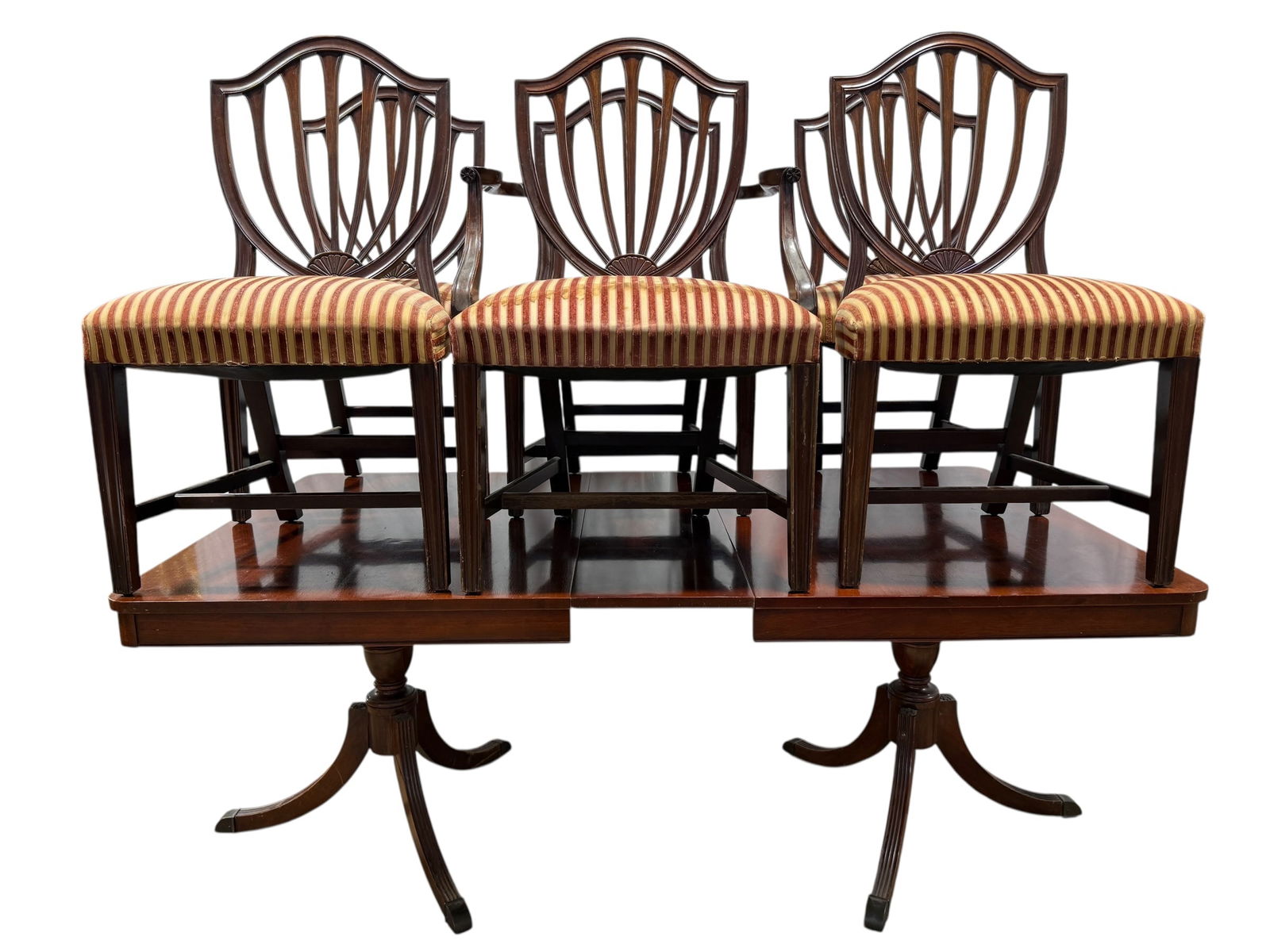 Mahogany Dining Room Table & 6 Chairs w/ 1 Leaf: Mahogany Dining Room Table & 6 Chairs w/ 1 Leaf. Table measures 29.25" H x 60" W x 40" D and table top measures 72" W with leaf in. Chairs measure 38.5" H and seat height measures 20" H. Table has som