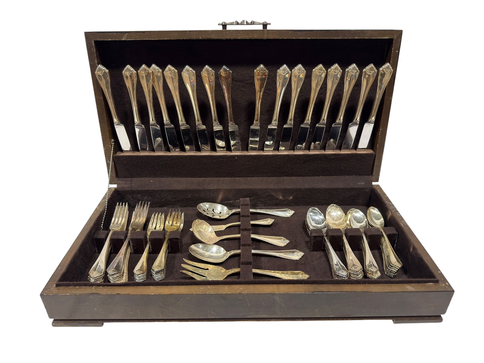 70+ Pc Set of 1881 Rogers Oneida Ltd. Silverplate Flatware in Case (1 of 11)