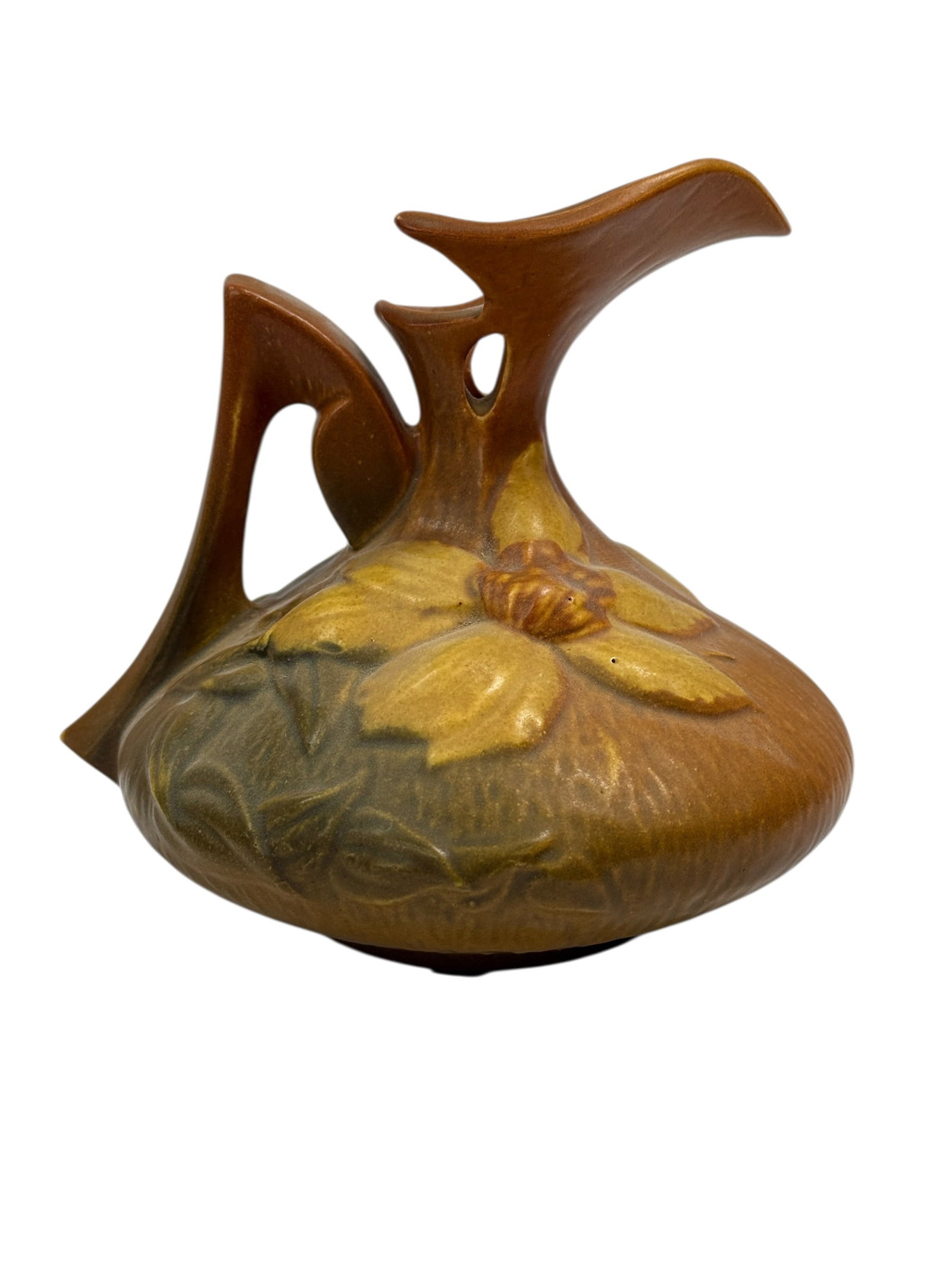 Roseville “Zephyr Lily?? Squat Ewer Art Pottery Vase: A finely modeled Roseville Pottery “Zephyr Lily” squat ewer, featuring the line’s distinctive organic form with a flattened globular body rising to a gracefully flared, asymmetrical spout an