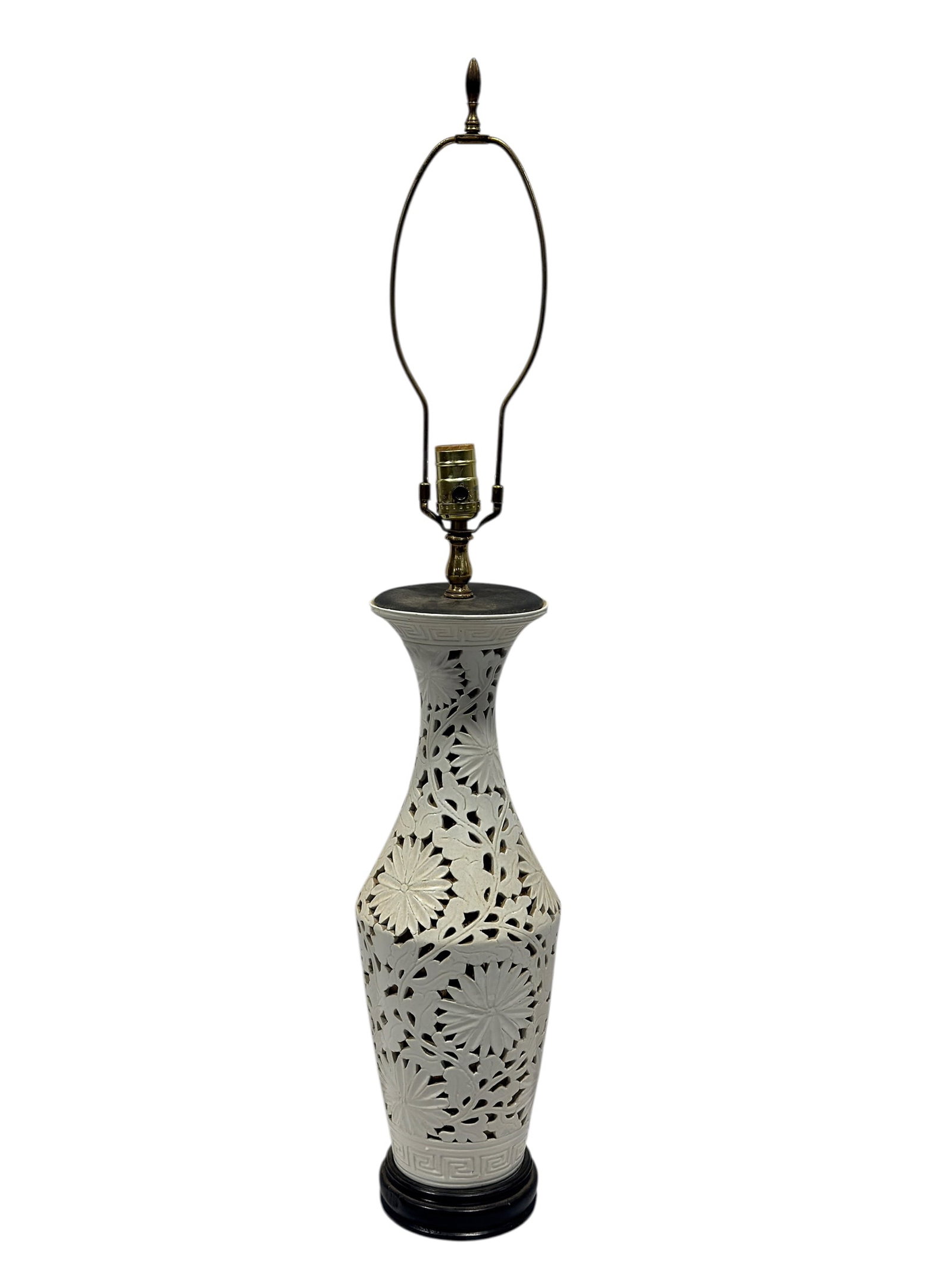 Mid 20th Century Pierced White Composite Table Lamp: Mid-20th century decorative table lamp featuring an elegant baluster-form body crafted from a white composite stone or resin material with an intricately hand-pierced openwork design. The body is rich