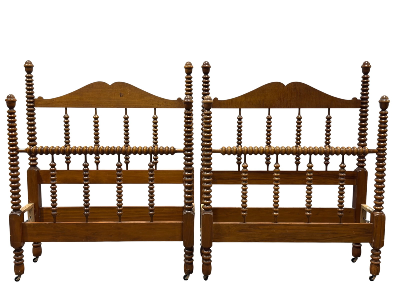 Pair of Wheeler Furniture Colonial Revival Twin Beds w/ Rails (1 of 8)