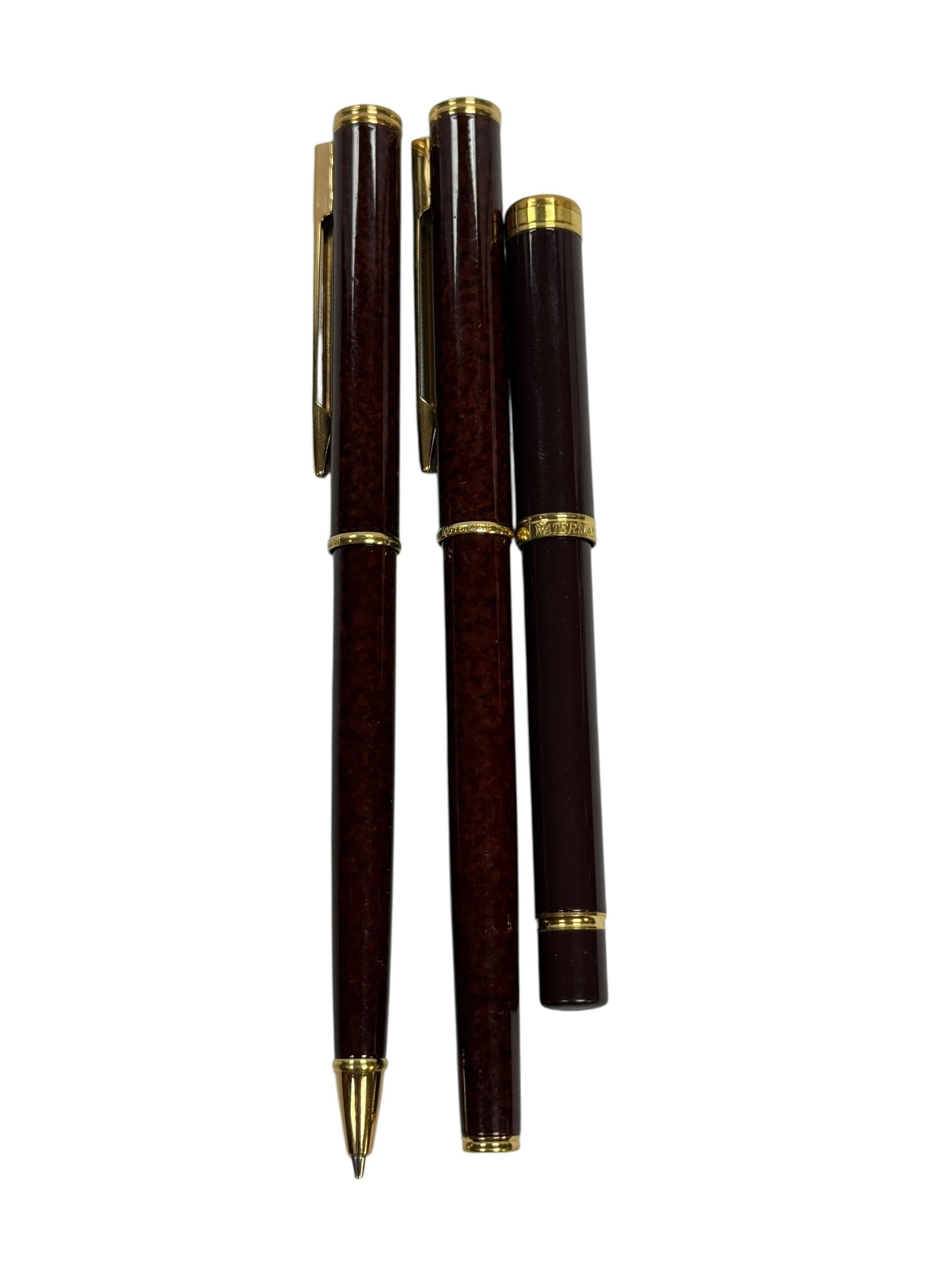 Waterman French Pen Group, Pencil & (2) 18K Fountain Pens: This group includes a Waterman mechanical pencil and two Waterman fountain pens, all marked “Waterman” and “Made in France,” with the fountain pens fitted with 18K gold nibs marked