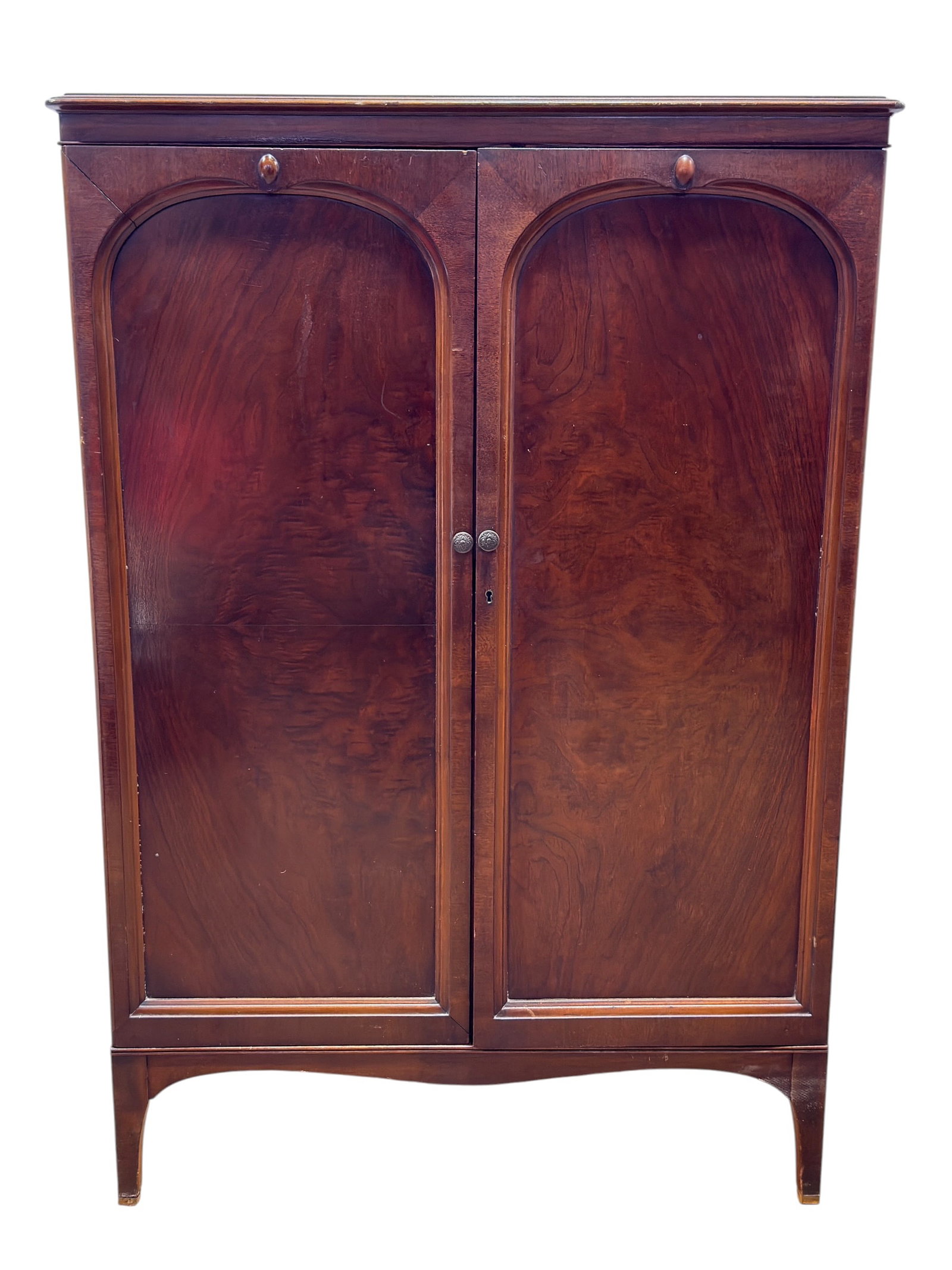 Widdicomb Furniture Co. Early 20th Century Walnut Wardrobe / Chifferobe: Handsome early 20th-century wardrobe or chifferobe by The Widdicomb Furniture Co., Grand Rapids, Michigan, retaining the maker’s label inside a drawer. The tall case is constructed in richly figured