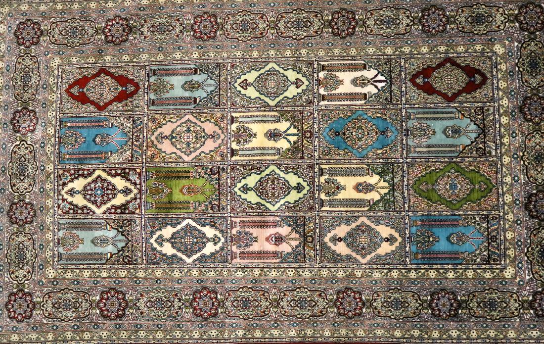 Beautiful Persian Silk Rug (1 of 4)
