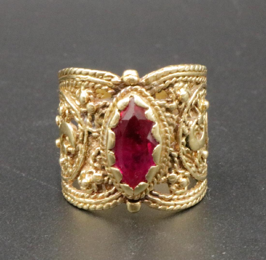 14Kt YG Ruby Ring (1 of 3)