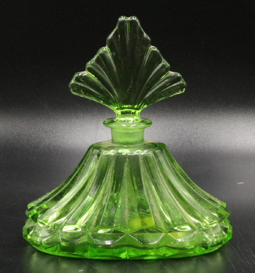 Vintage Green Glass Perfume Bottle - Feb 22, 2018 | Antiques & Art