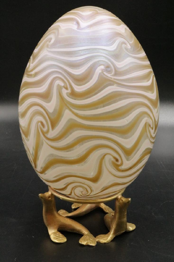 Vandermark Iridescent Art Glass Egg (1 of 4)