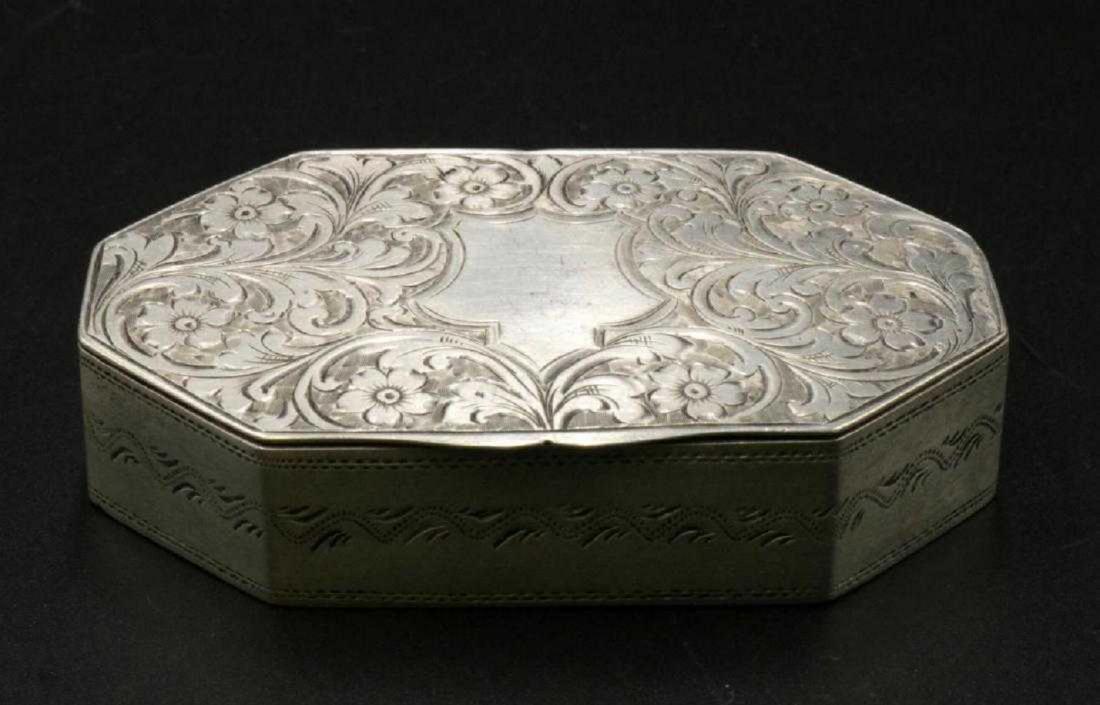 Robert Chandler Birmingham Sterling Silver Snuff Box (1 of 5)