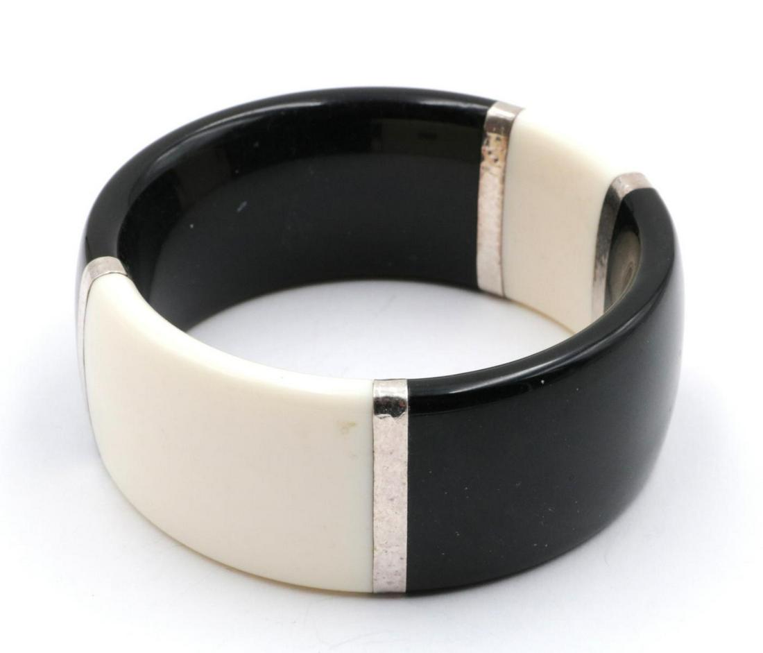 Ippolita Sterling & Resin Bangle: Ippolita Sterling Silver & Resin Bangle. Measures - 2 5/8" inside across.