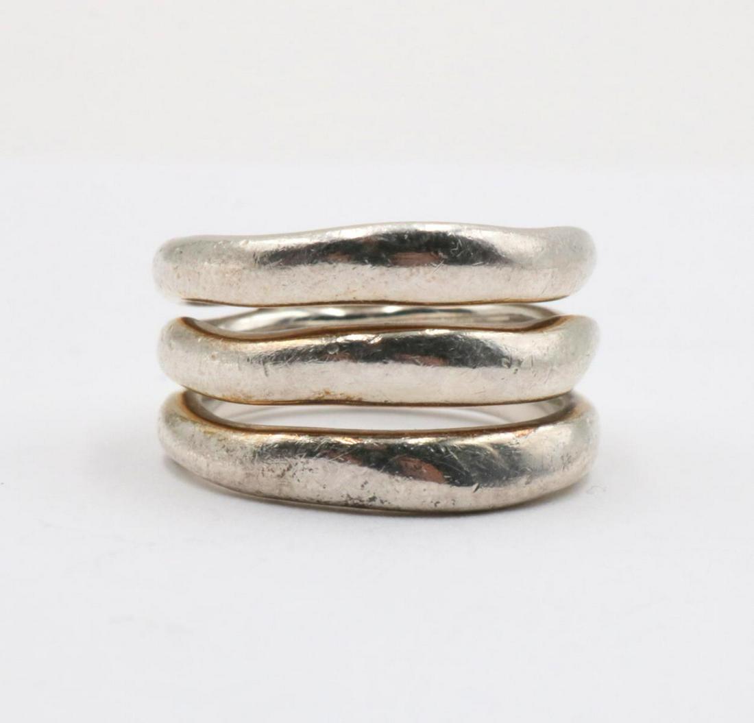 Ippolita Sterling Silver Ring: Ippolita Sterling Silver Ring. Size - 7. Weight - 10.4 grams.