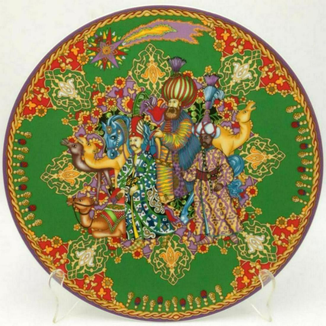 Rosenthal Versace "It's Christmas" Porcelain Charger: Rosenthal Versace "It's Christmas" 2009 Porcelain Charger. Measures - 13 1/8" diameter.