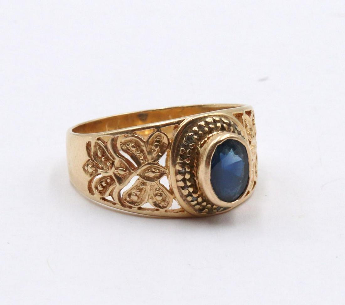 Vintage 14Kt Yellow Gold & Sapphire Ring (1 of 2)