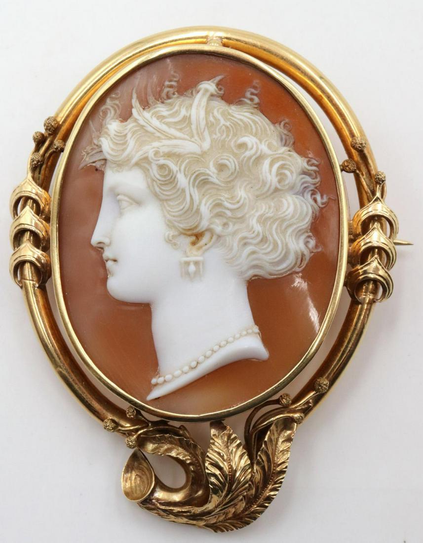 Large 14Kt Yellow Gold & Cameo Brooch/Pin (1 of 2)