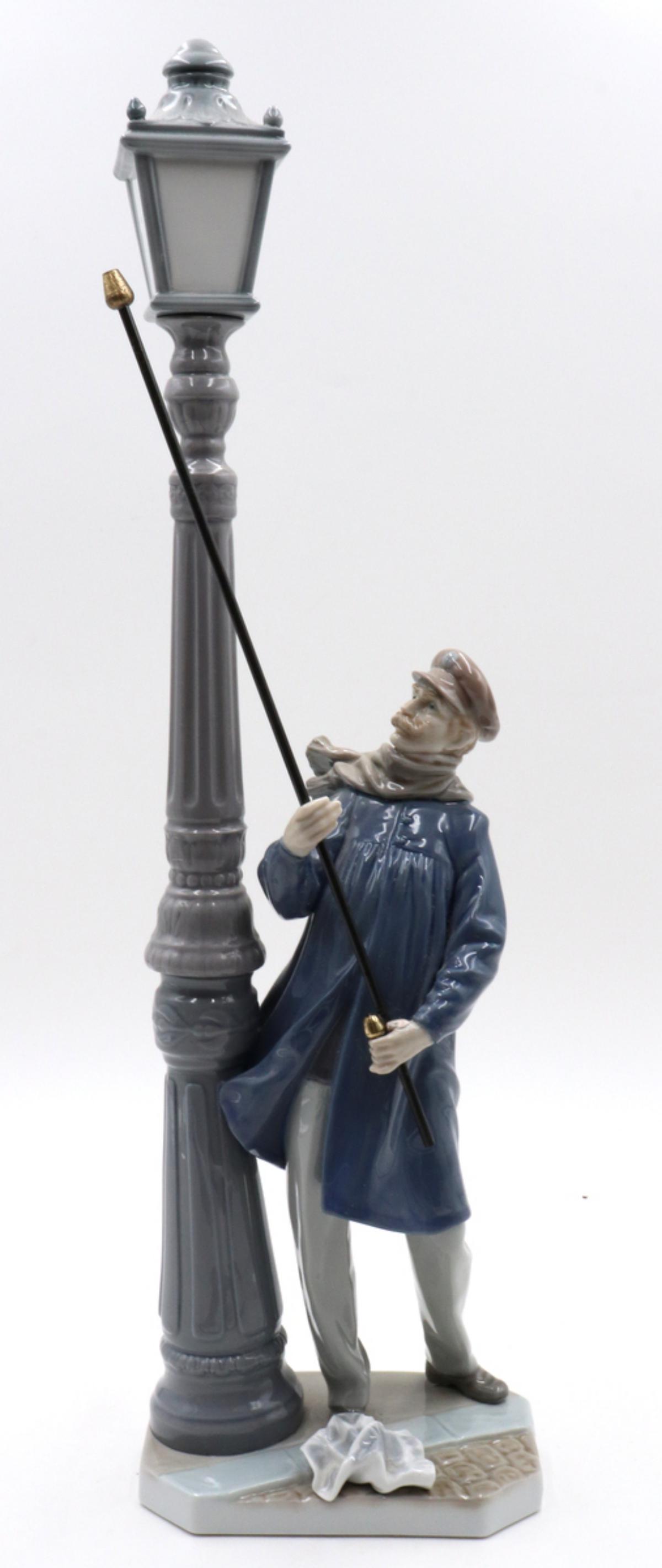 Lladro "Lamplighter" #5205 Porcelain Sculpture (1 of 5)