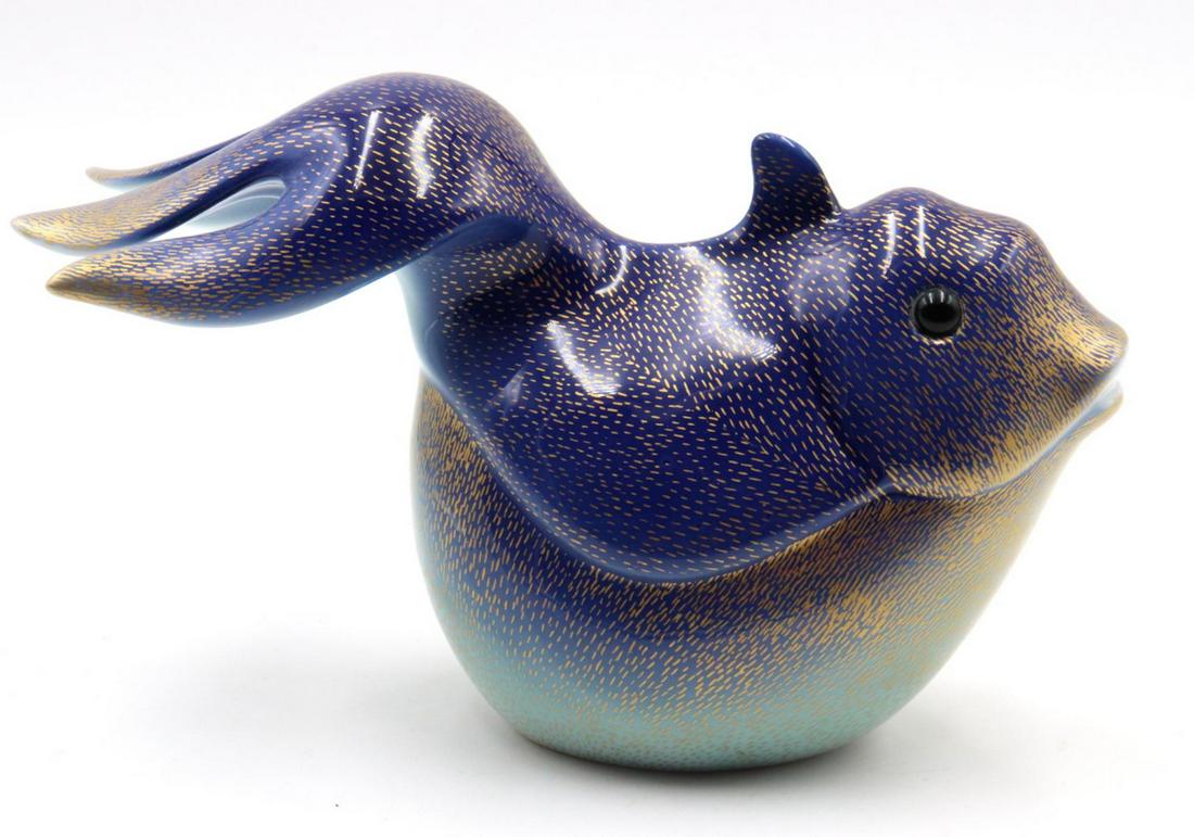 Giullia Mangani Oggetti Porcelain Fish Sculpture: Giullia Mangani Oggetti Porcelain Fish Sculpture. Measures approx. - 4 3/4" high x 8" long.