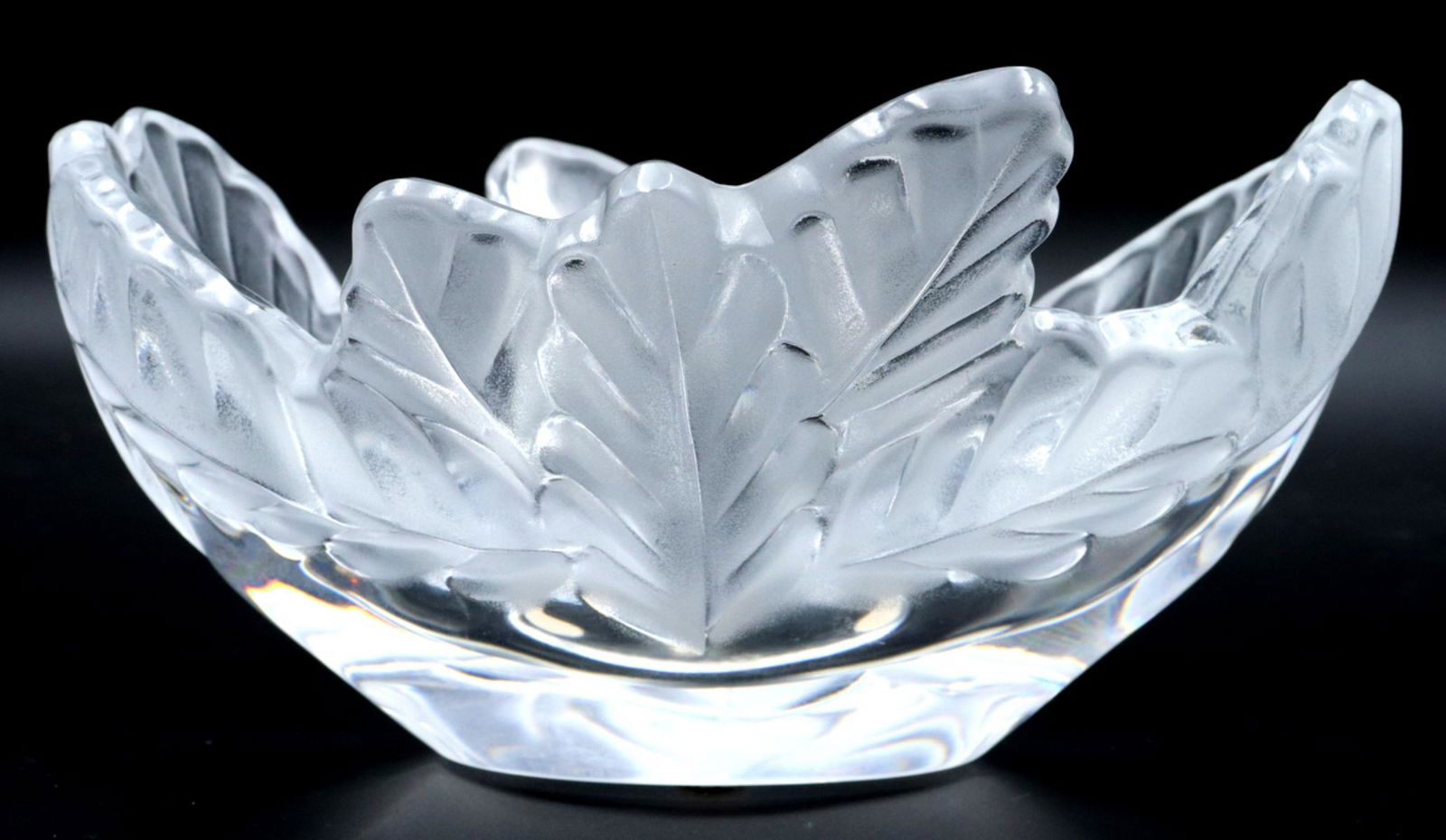 Lalique "Chene" Crystal Bowl (1 of 3)