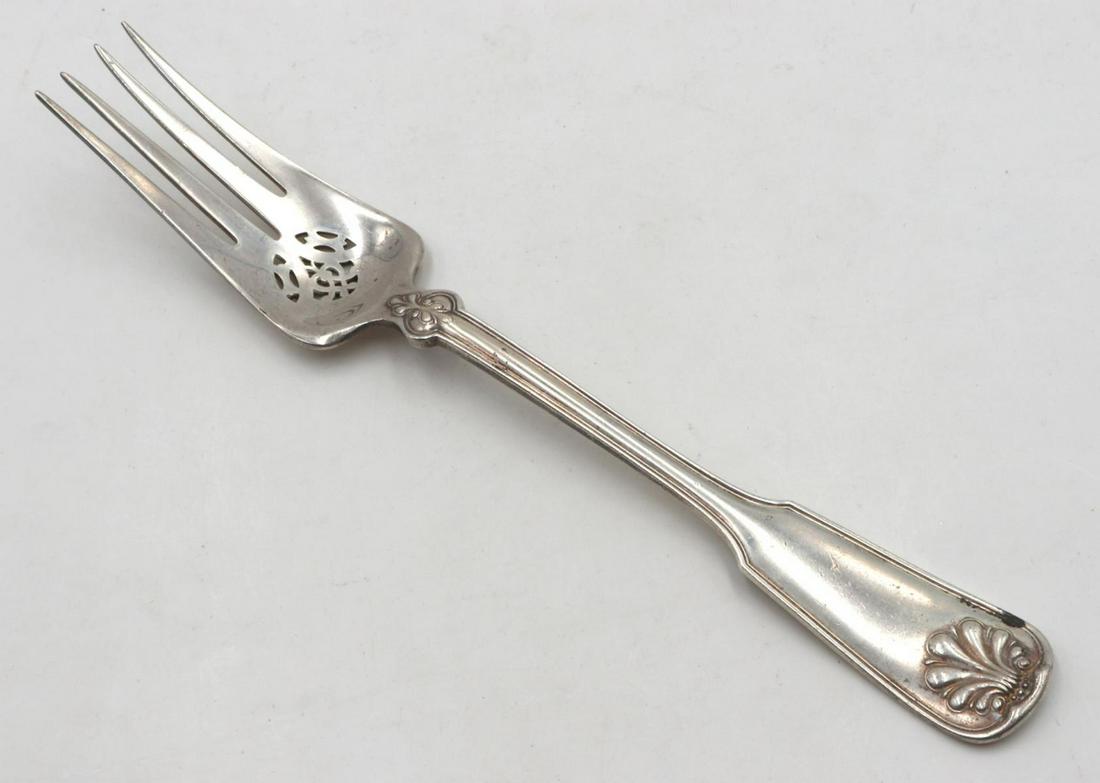 Tiffany & Co. "Shell & Thread" Sterling Serving Fork (1 of 3)