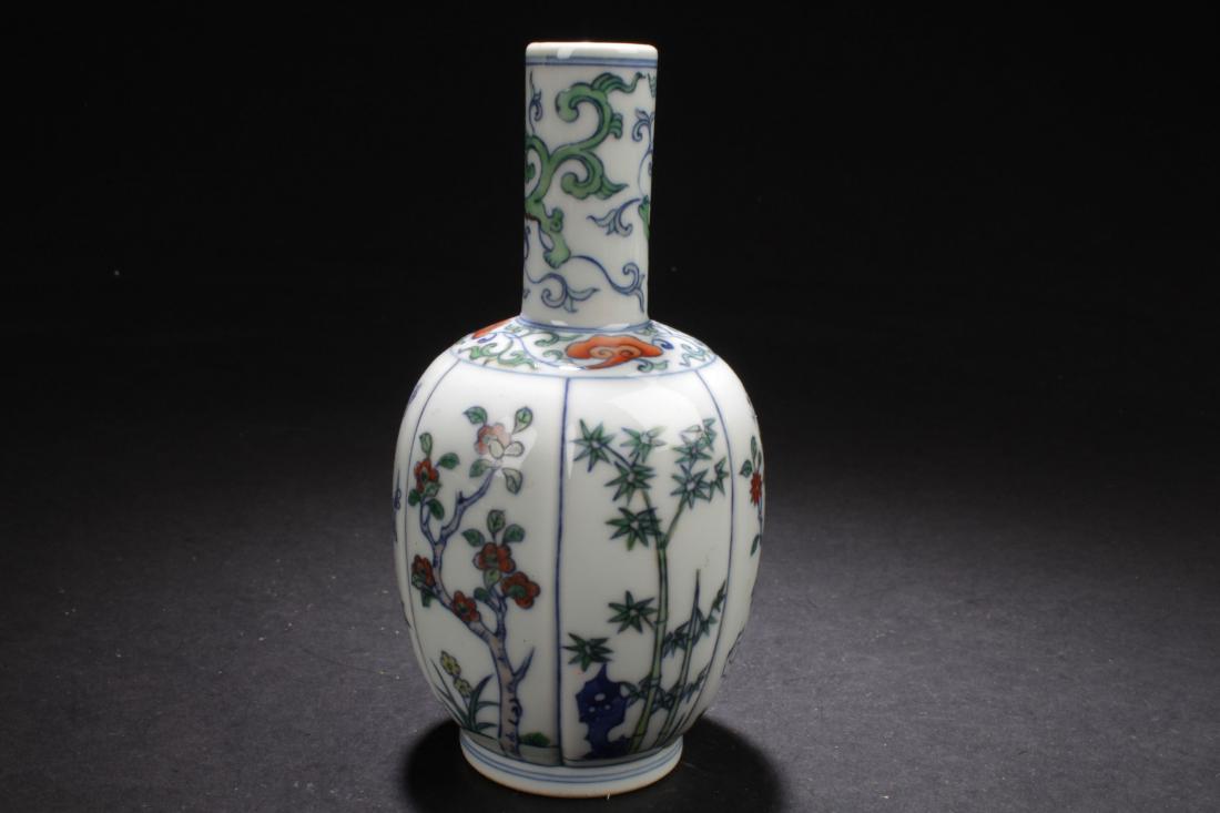 A Chinese Bamboo-fortune Estate Porcelain Vase Display (1 of 7)