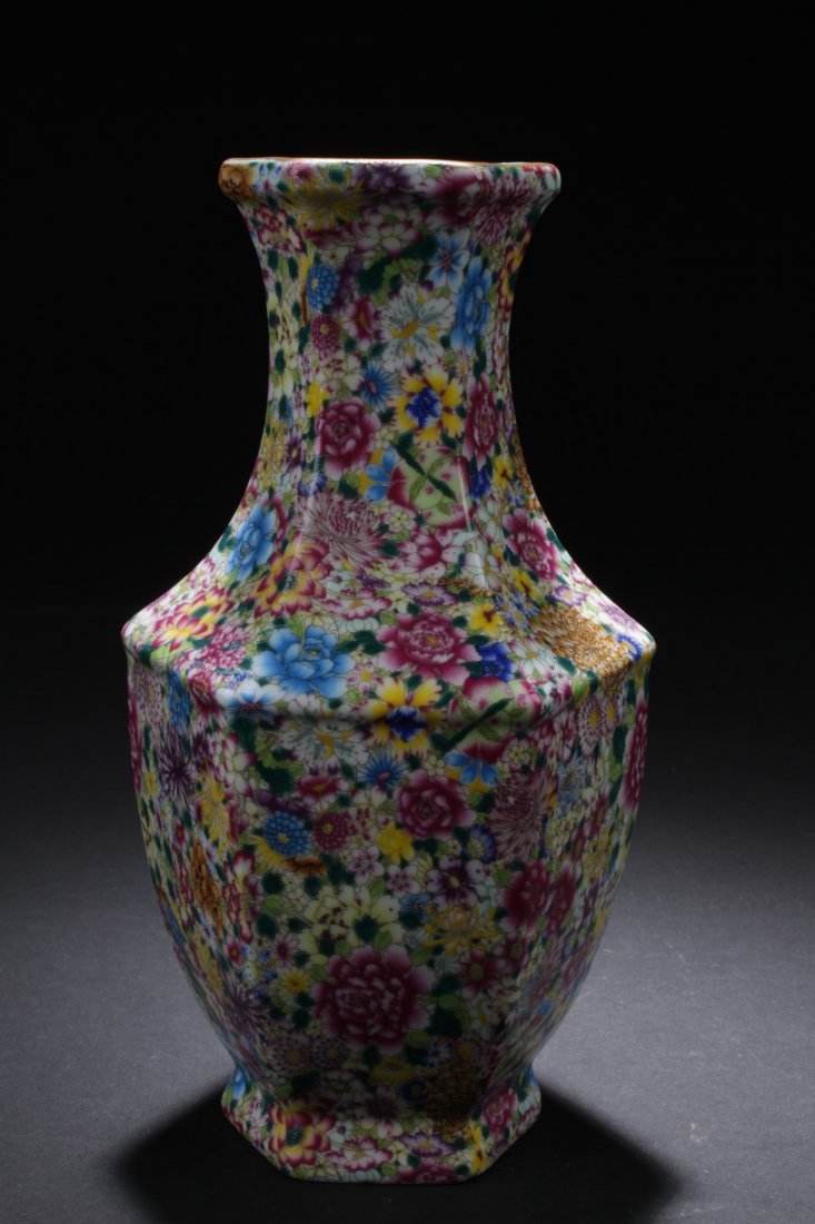Chinese Hexagonal shaped porcelain vase (1 of 4)