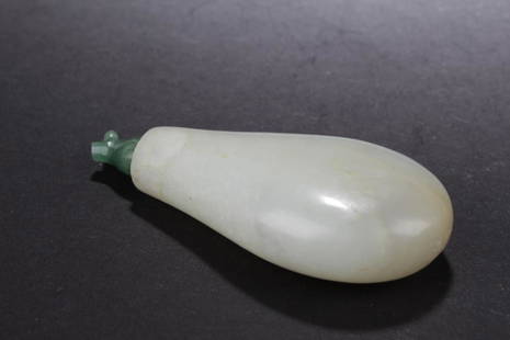 Chinese Jade Snuff Bottle: Chinese Jade Snuff Bottle. Height: 3"