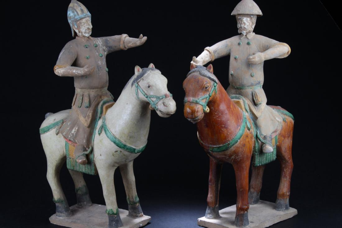 A Pair of Antique Pottery Statue, Ming Period (1 of 8)