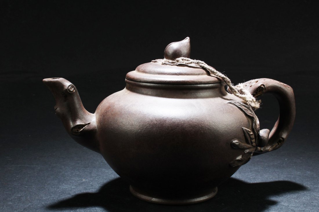 Chinese Zisha Teapot: Chinese Zisha Teapot. Length: 6.75"
