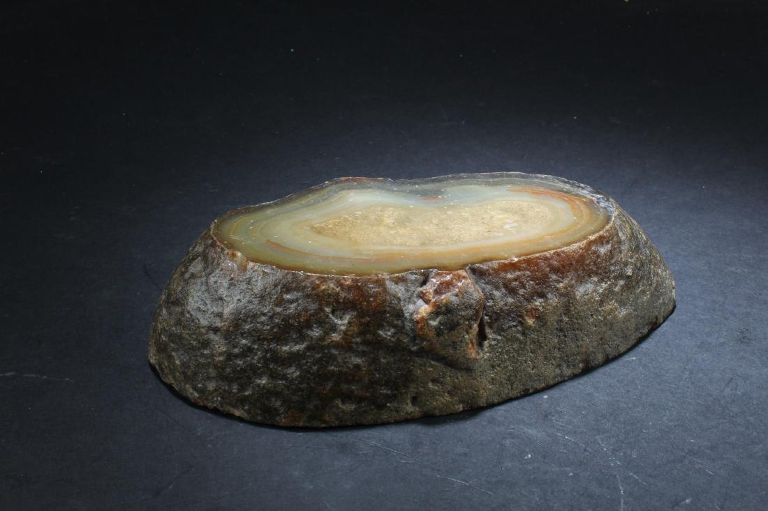 An agate ornament (1 of 4)