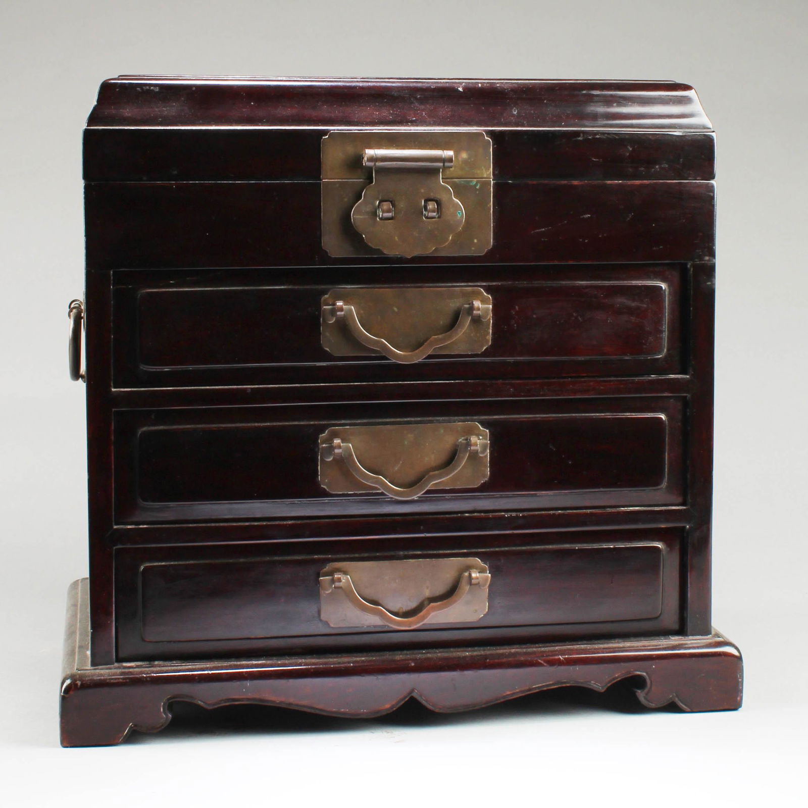 Vintage Jewelry Box (1 of 3)