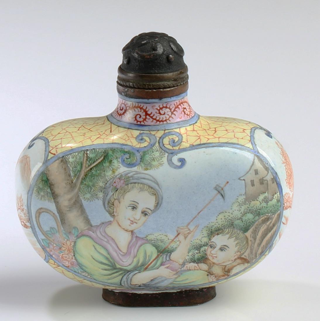 Chinese Enamel Snuff Bottle (1 of 3)