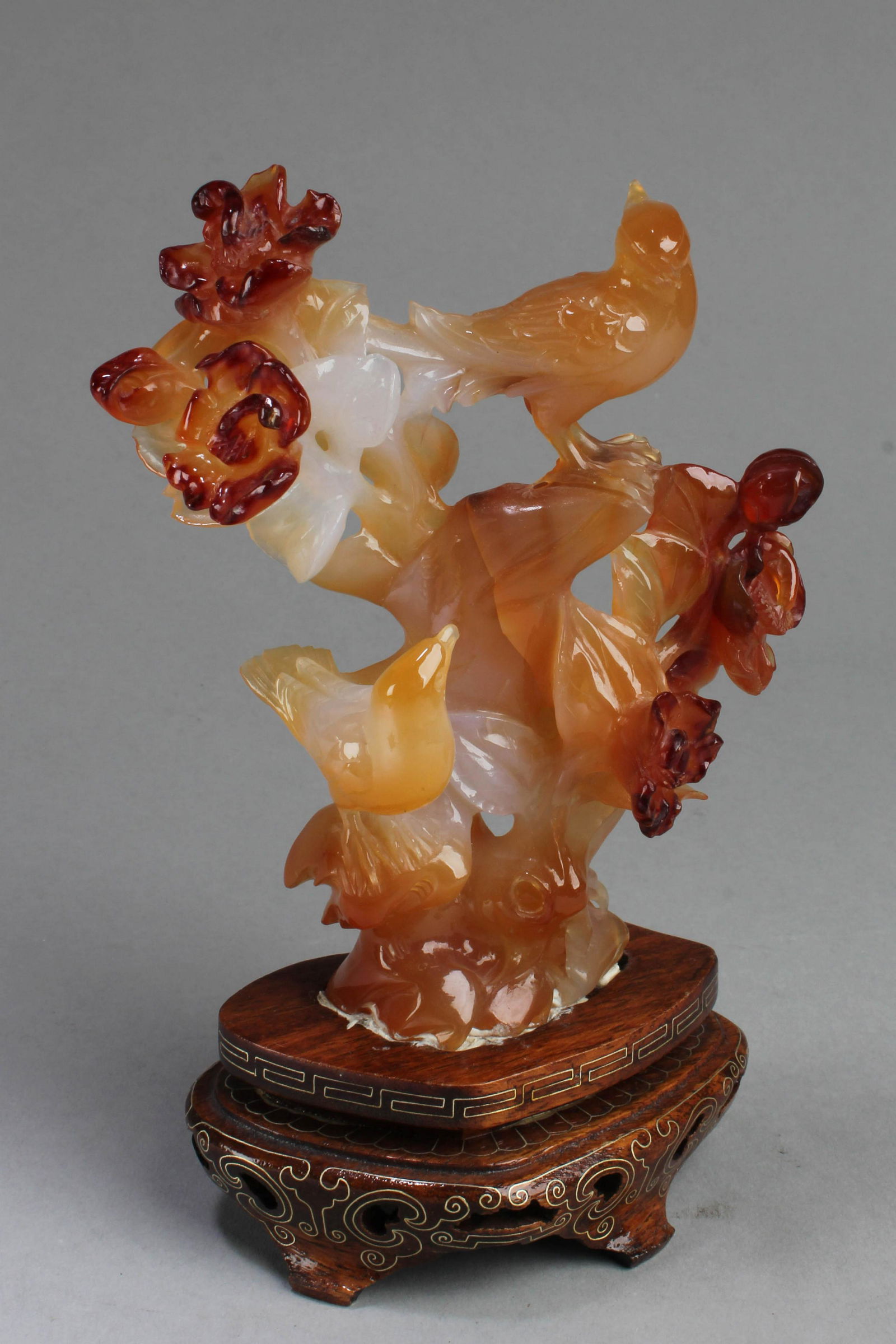 A Carved Agate Ornament (1 of 5)